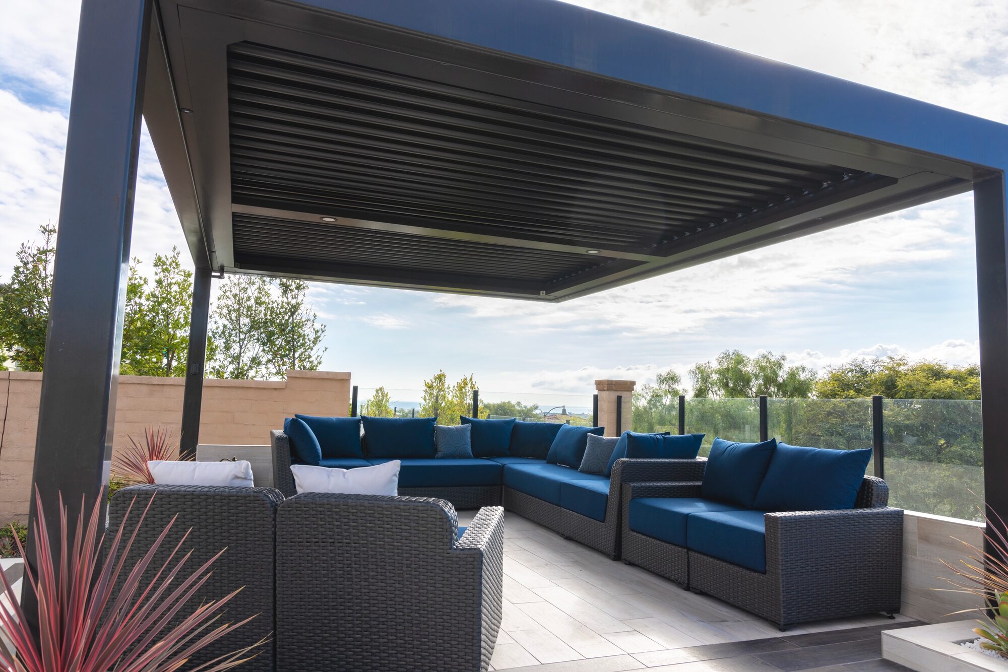 Irvine — Pergola + Side Screens + Outdoor Furniture